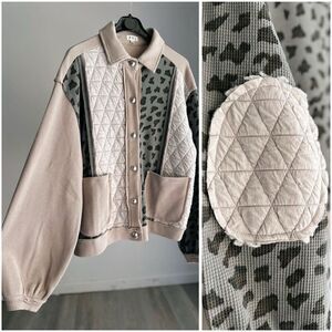 POL LEOPARD EXPOSED SEAM BUTTON DOWN QUILTED JACKET OVERSHIRT SMALL